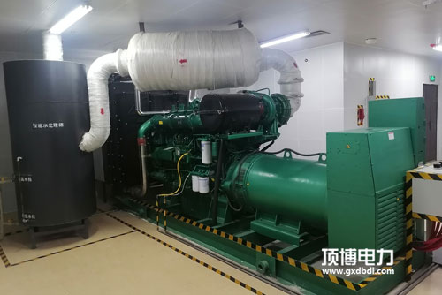 康明斯全自動柴油發(fā)電機(jī)